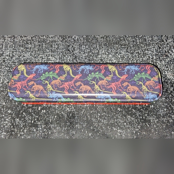 Tin Pencil Case-- Colorful Dinosaur Tin BNIB - Picture 1 of 4